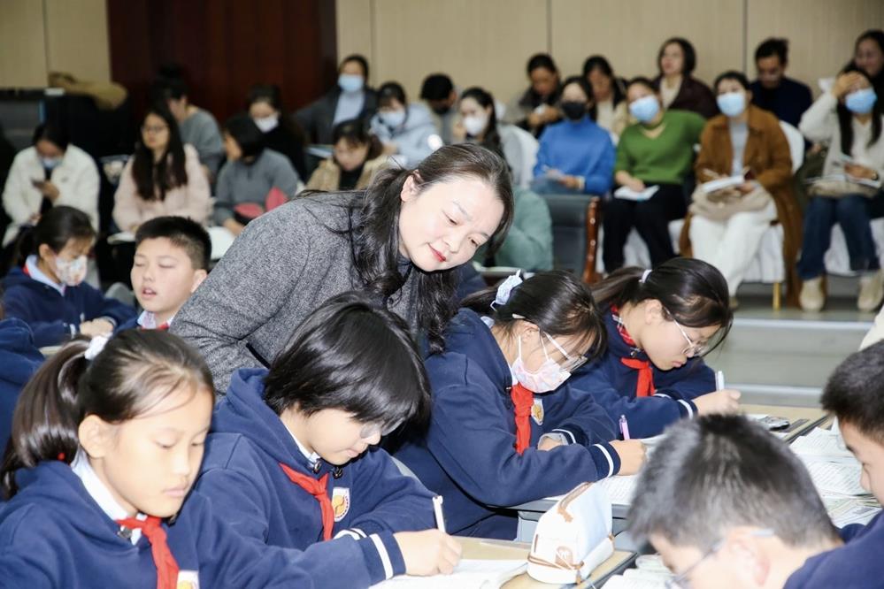 2fb8002eac1341f590ca4131b2bd9dcc.jpg