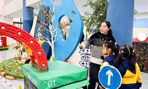 陈伟（三兴幼儿园）-骑行游戏：《小小骑行家》