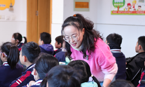 姚海萍（农联实验小学）—科学：《运动的小车》