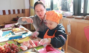 刘芳（张家港市泗港实验幼儿园）——角色游戏：《滴滴叭叭美食车》