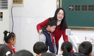 俞佳丽（东莱小学）—语文：《纸船和风筝（第2课时）》
