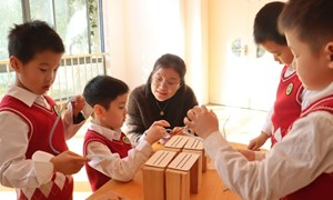 支晓娟（张家港市文昌幼儿园）--大班科学《动起来的小人》