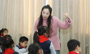 黄怡婷（合兴小学）—语文：《难忘的泼水节》