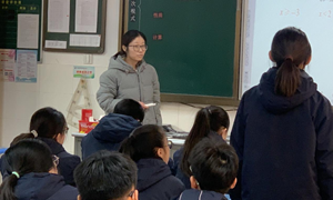 朱怡佳（张家港市港口学校）—数学：《二次根式的复习课》