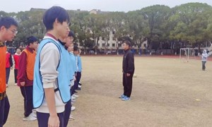 陈顺延（塘桥高级中学）—体育：《足球：直传斜插》