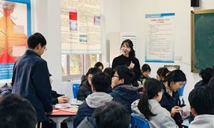 钱子越（塘桥高级中学）—美术：《民间美术—浓郁乡情的视觉呈现》
